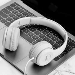 Слушалки Hoco W21 с кабел, Тип On-ear, Сгъваеми, Hi-Fi Стерео, Черни и Бели 2